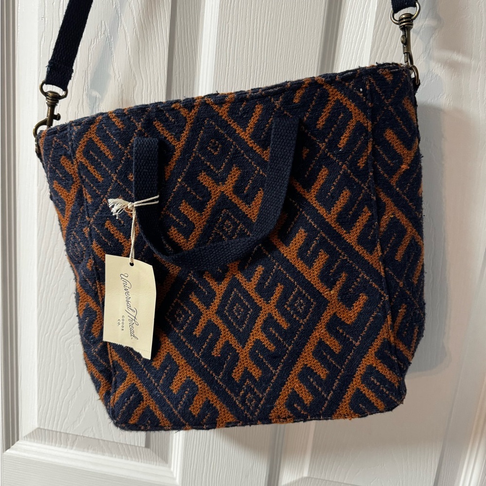 Elegant Navy and Brown Patterned Shoulder Bag